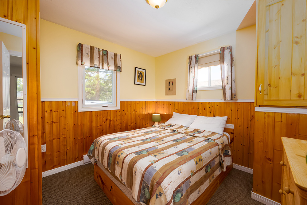 cottage-room-image-003