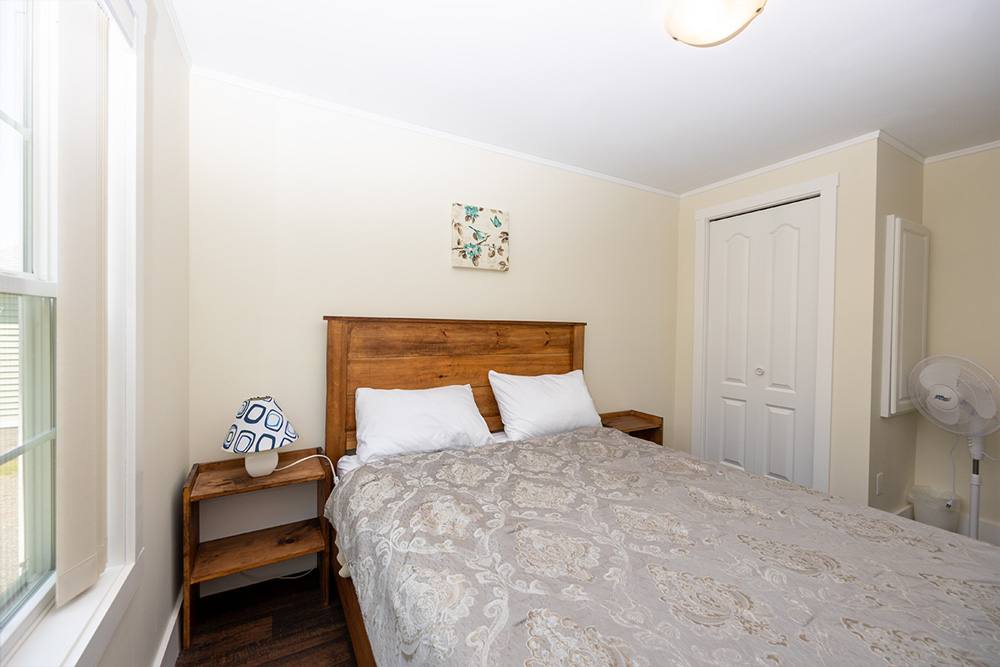 cottage-room-image-006